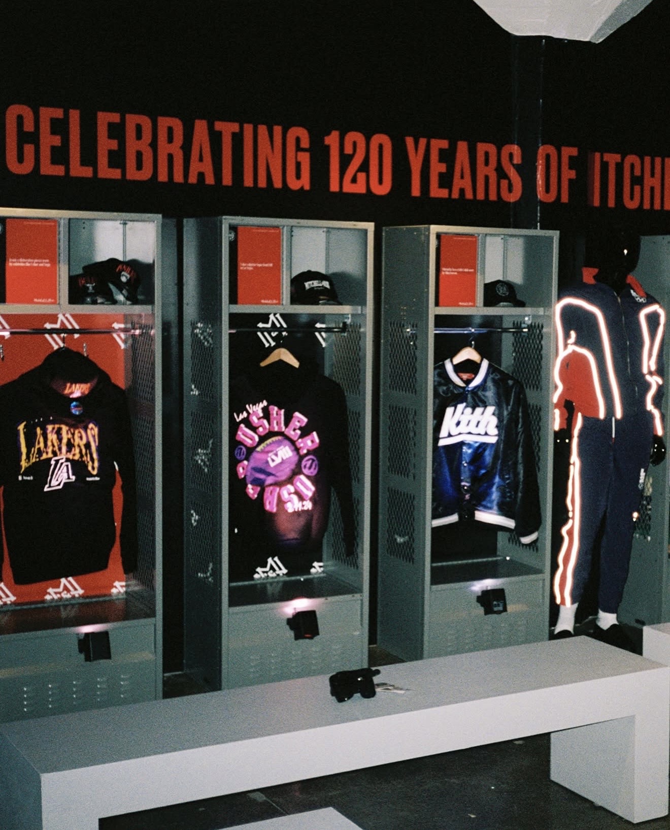 Mitchell & Ness 120 Party